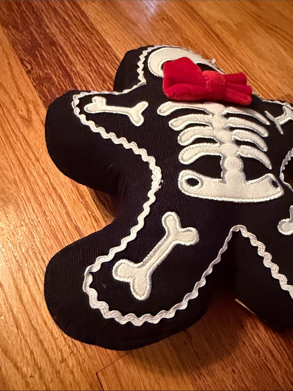 Skeleton Gingerbread Toy with Red Bow - Picture 4 of 6